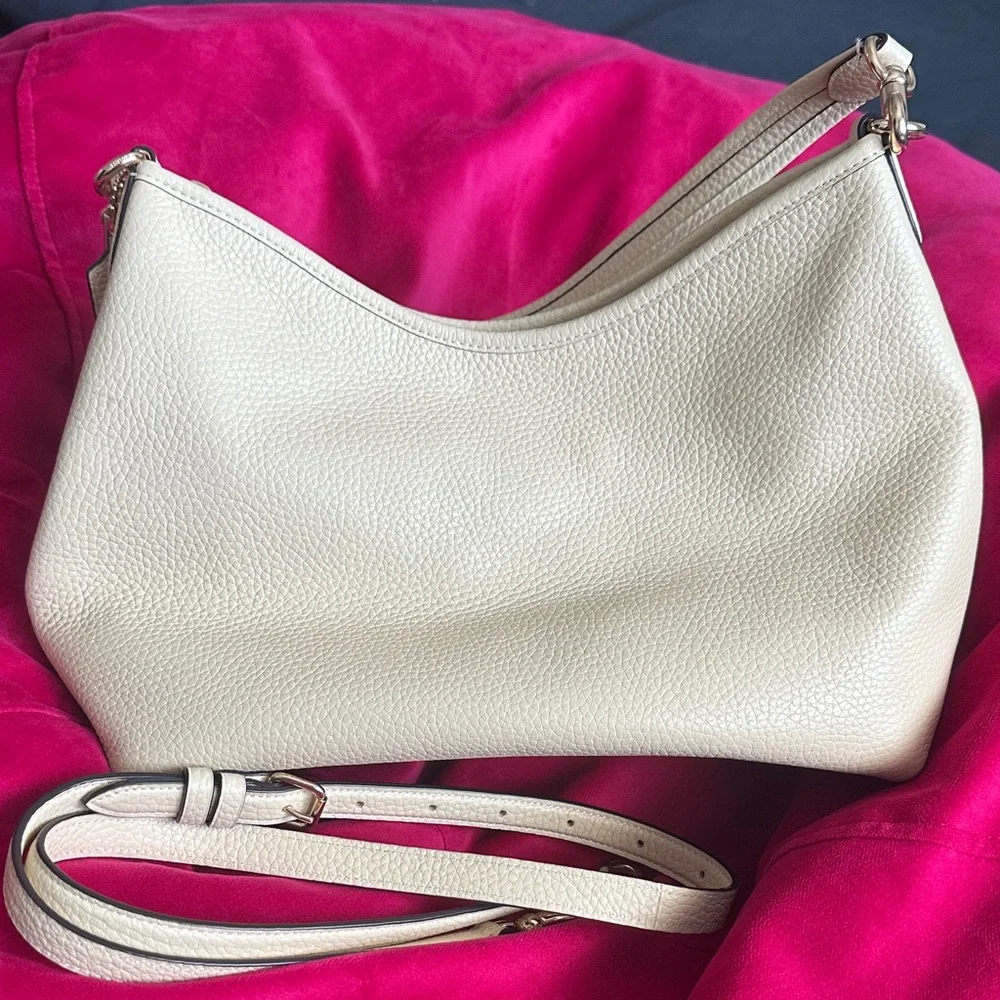 Coach Cream Pebbled Leather Shoulder Hobo with Gold Hardware - Picture 4 of 9